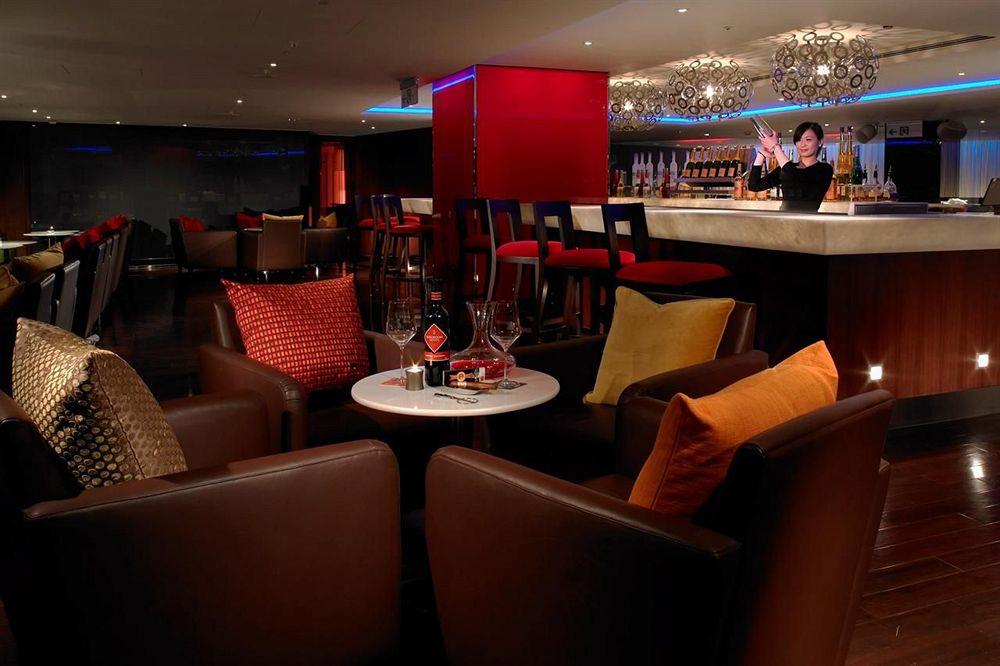 The Landis Taichung Hotel Restaurante foto The bar at the lounge